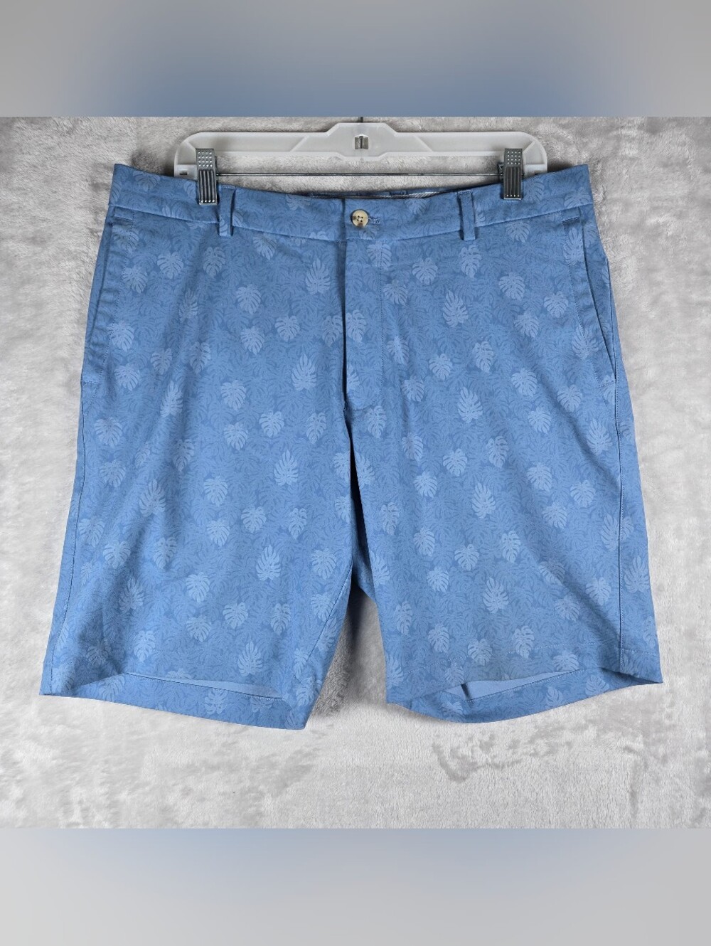 Peter Millar Salem Shorts Mens Size 34 Blue Performance Golf Monstera Leaf 9.5”